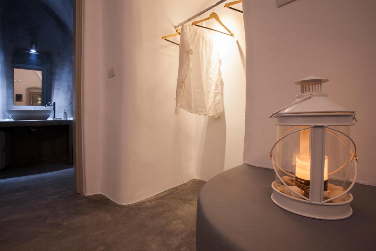 Cupola Suites เอีย ภายนอก รูปภาพ