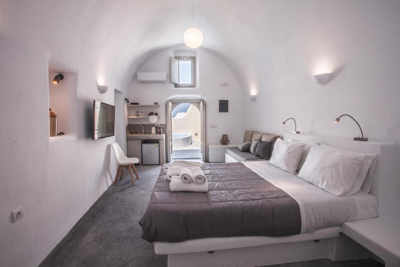 Cupola Suites เอีย ภายนอก รูปภาพ