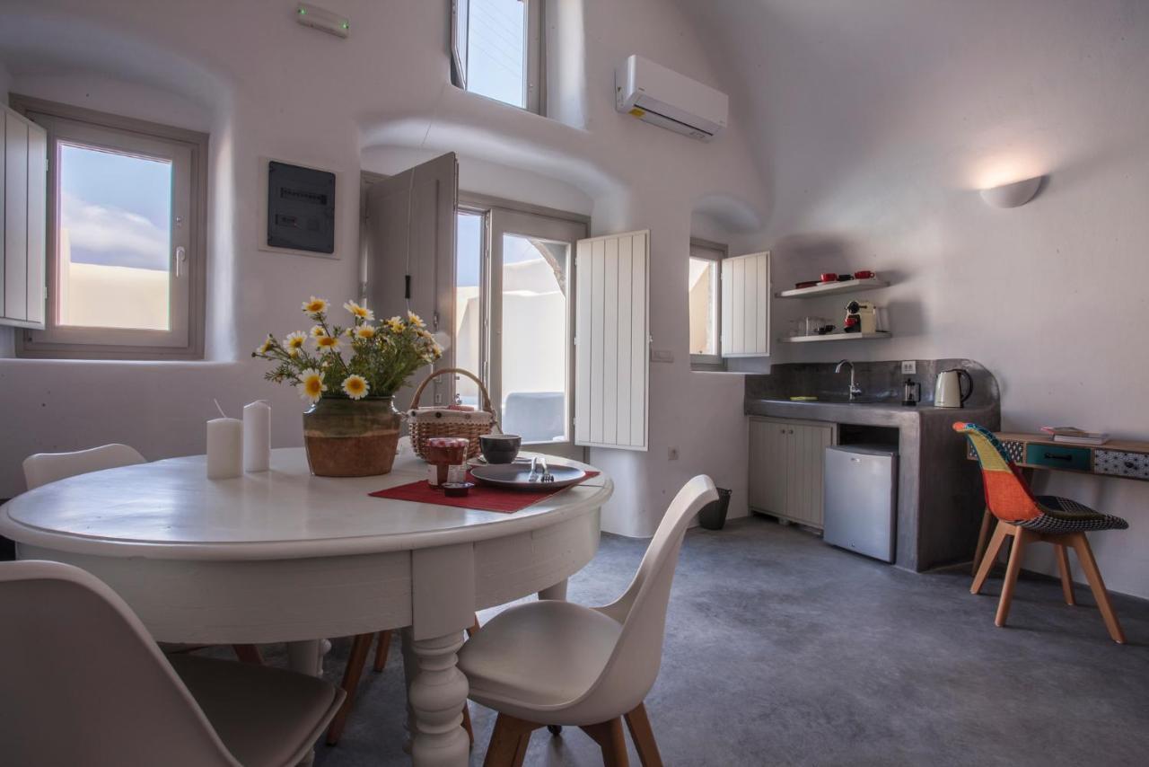 Cupola Suites เอีย ภายนอก รูปภาพ
