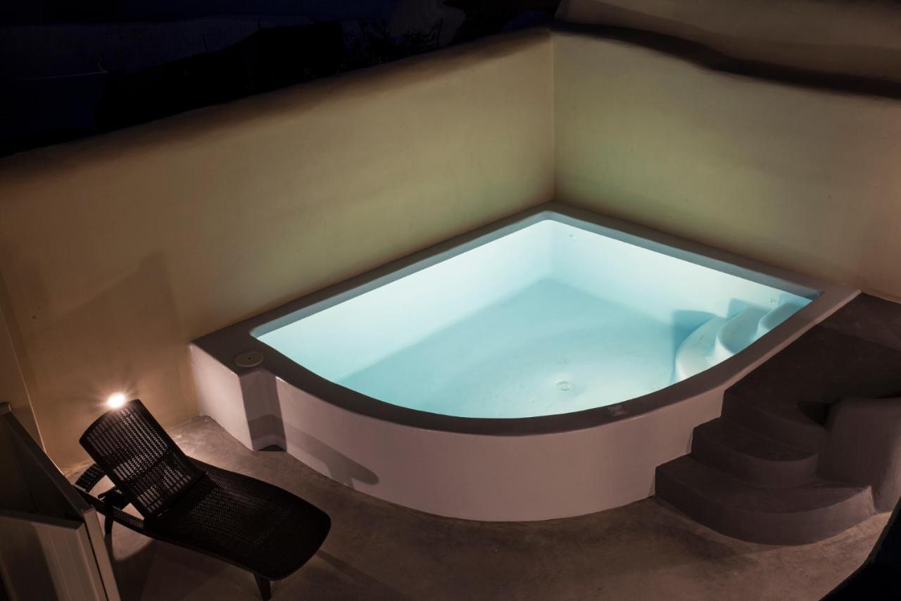 Cupola Suites เอีย ภายนอก รูปภาพ